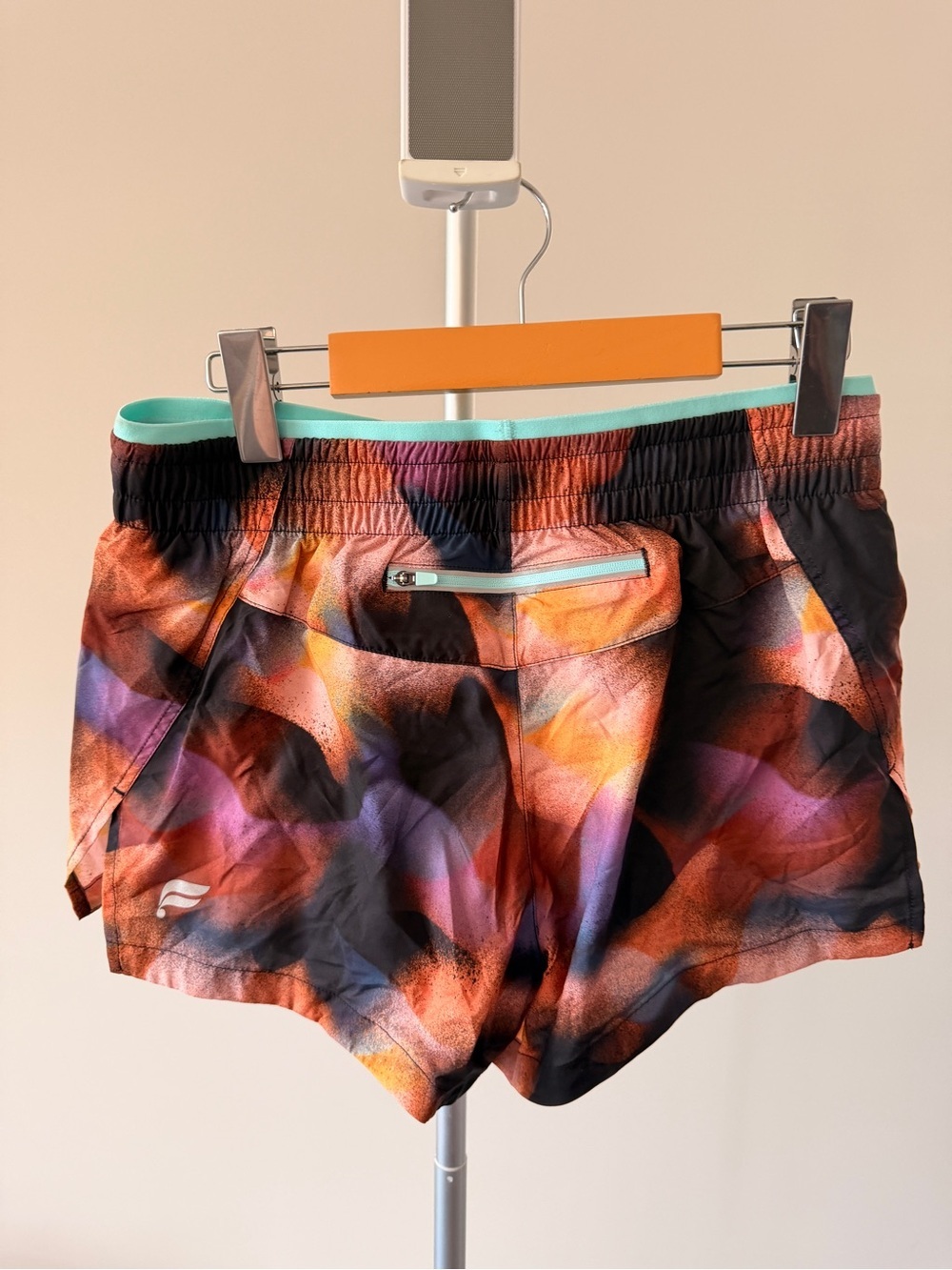 Fabletics Breathe Run Short - Picture 2 of 4